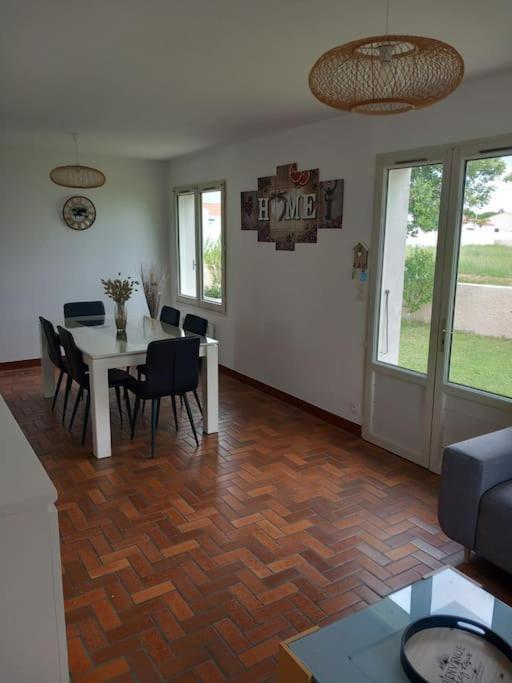 Fleur De Sel D Oleron 3 Chambres Le Château-dʼOléron エクステリア 写真